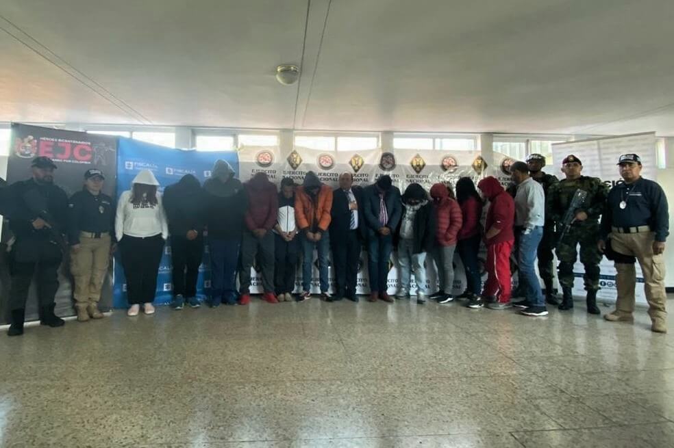 Fiscalía colombiana desmantela red que falsificaba pasaportes para ir a EE.UU.