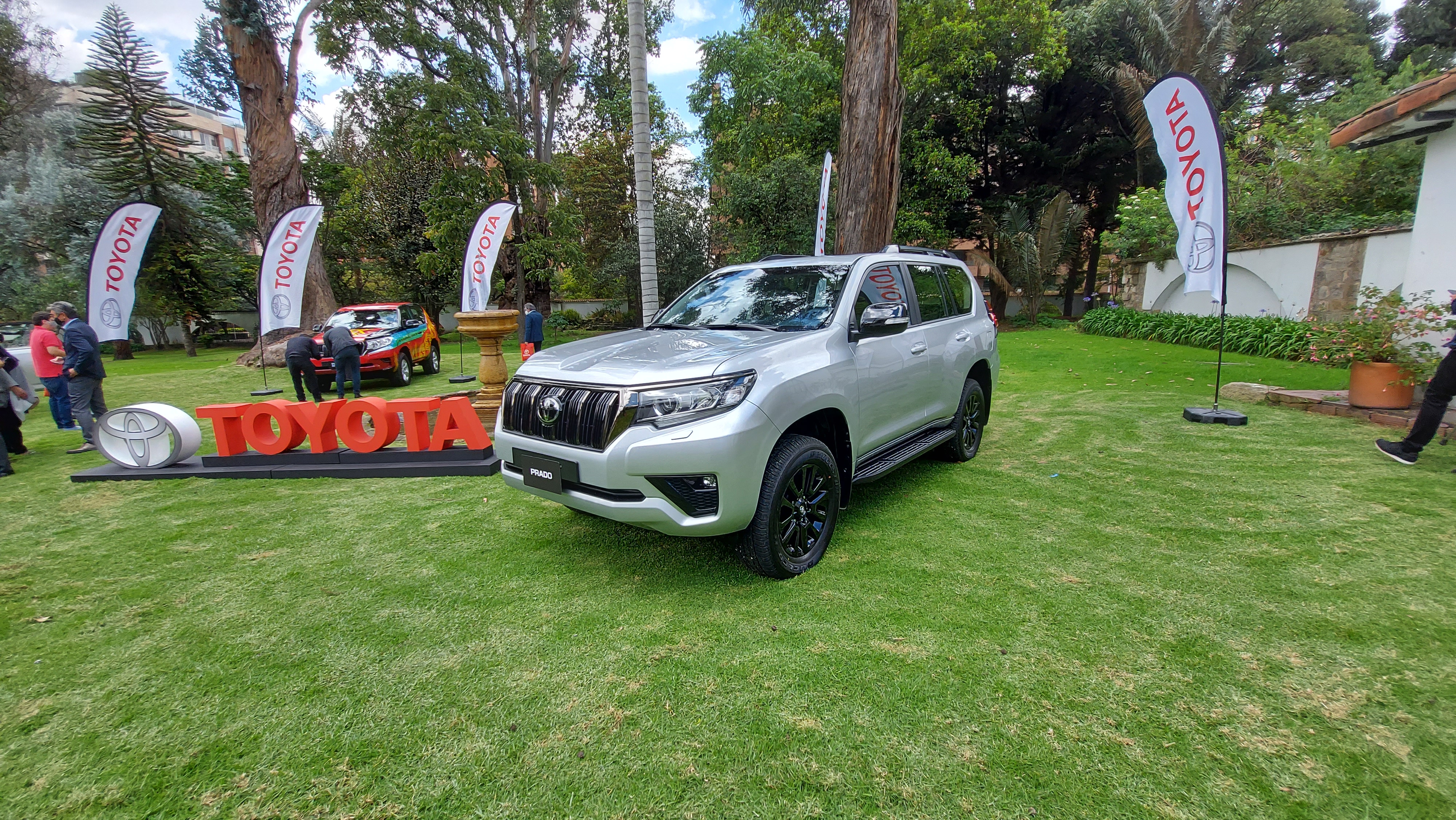 Toyota presentó las versiones 2021 de la 4Runner y Land Cruiser Prado