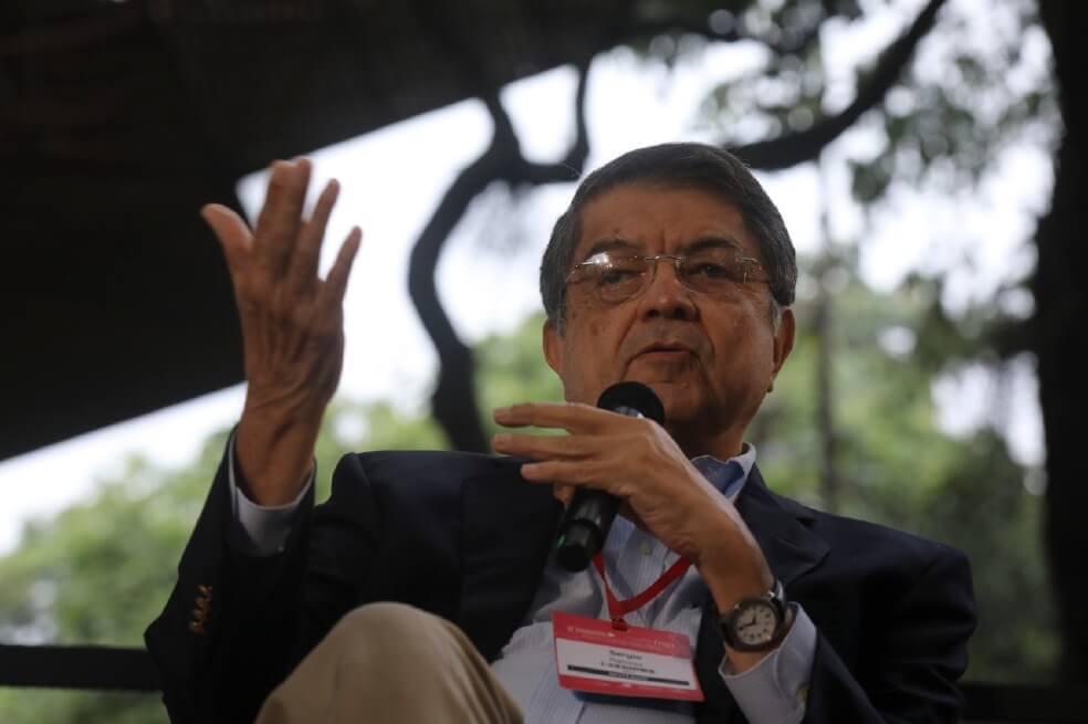 Escritor Sergio Ramírez cree que un conflicto armado no acabará crisis en Nicaragua