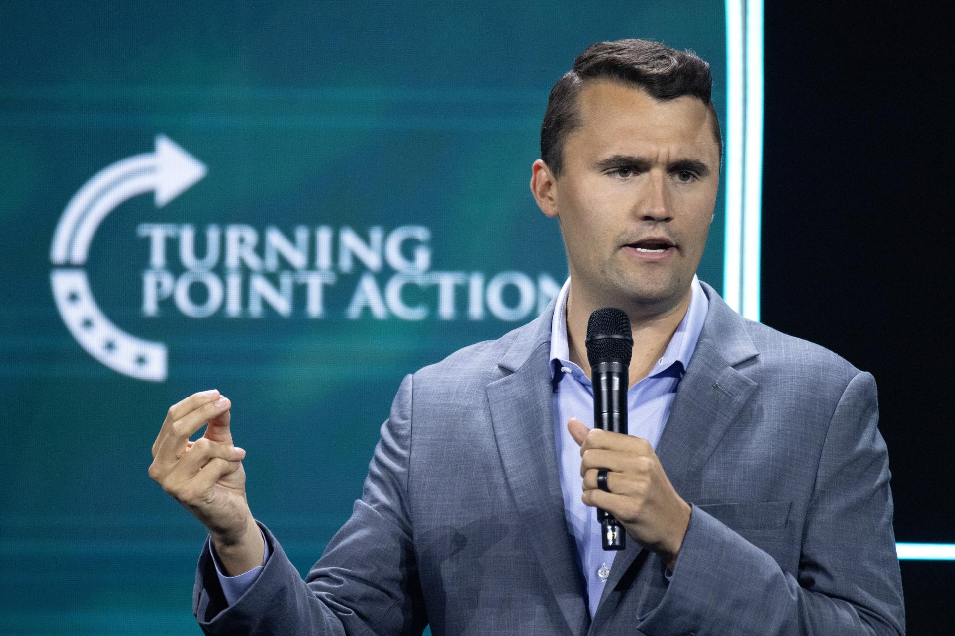 Charlie Kirk, aliado de Trump, fue víctima de un disparo en un evento en Utah