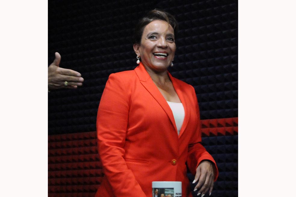 Honduras gira hacia la izquierda
