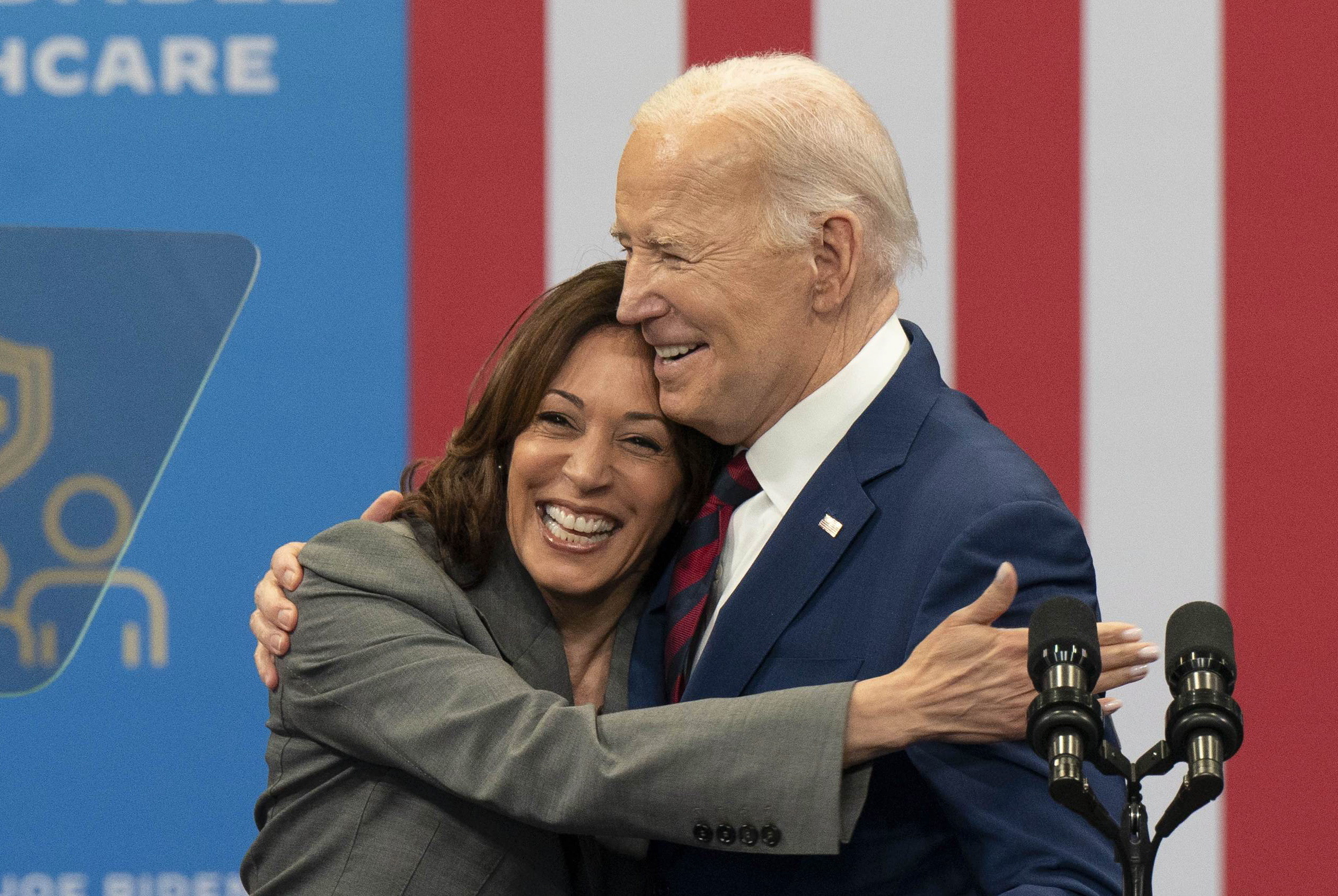 Biden respalda a Kamala Harris, ¿qué falta para que sea candidata presidencial?