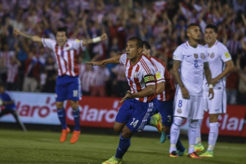 Paraguay resucita en la eliminatoria: derrotó 2-1 a Chile