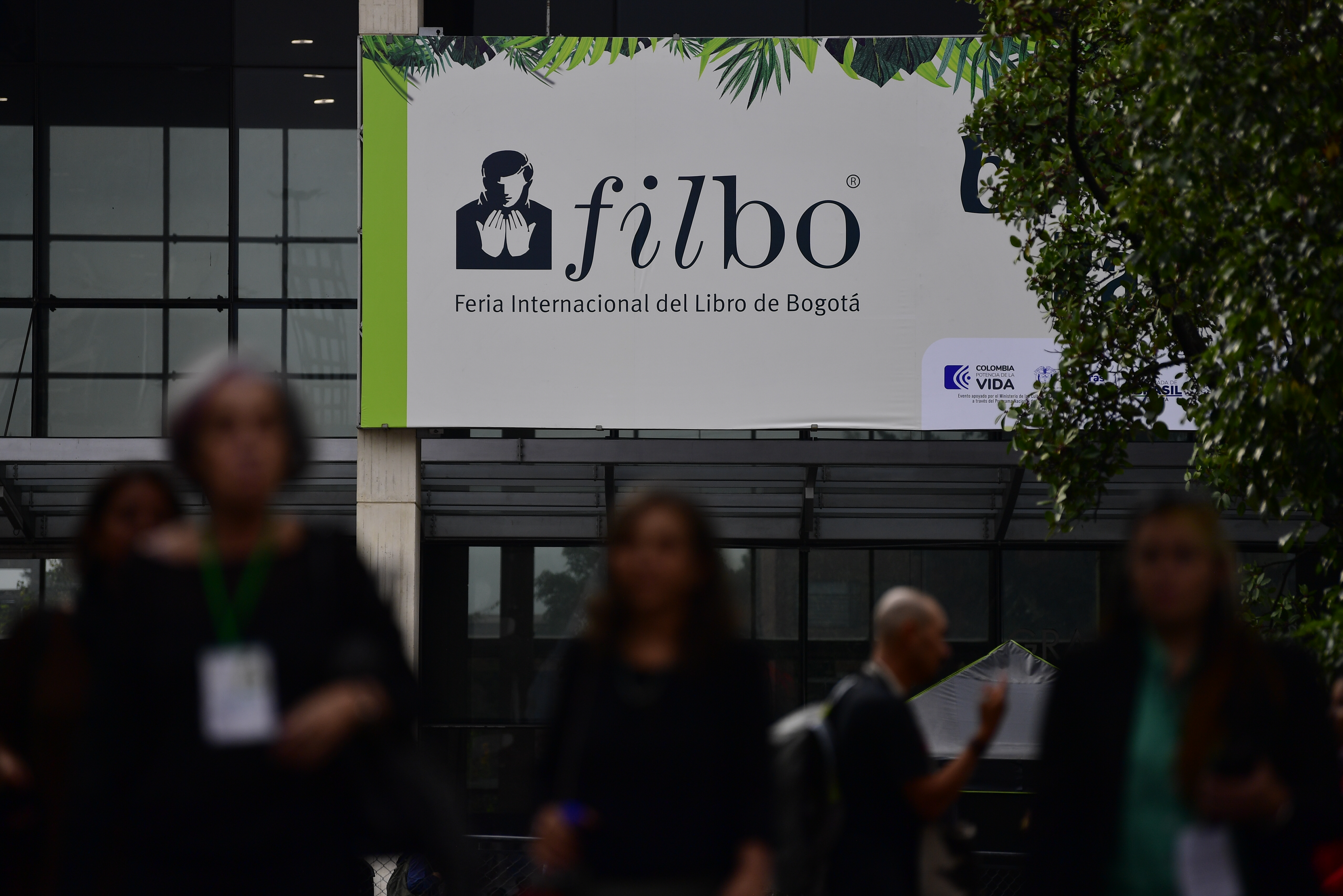 Agéndese a las charlas de Colombia+20 en la Filbo 2024: el perdón, ELN y Paz Total