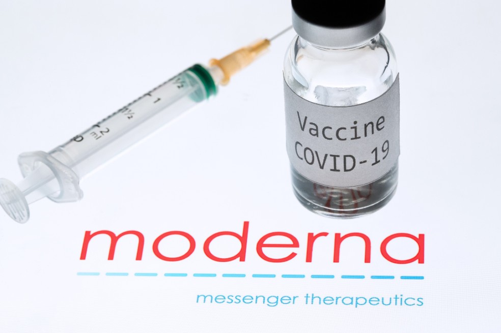 FDA autoriza uso de emergencia de la vacuna de Moderna contra el COVID-19