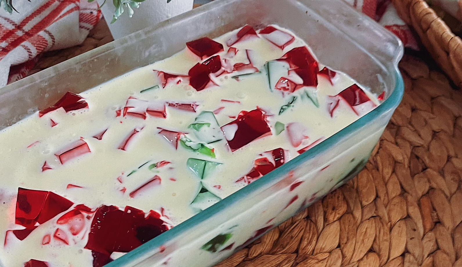 Prepara una rica gelatina mosaico en esta Navidad