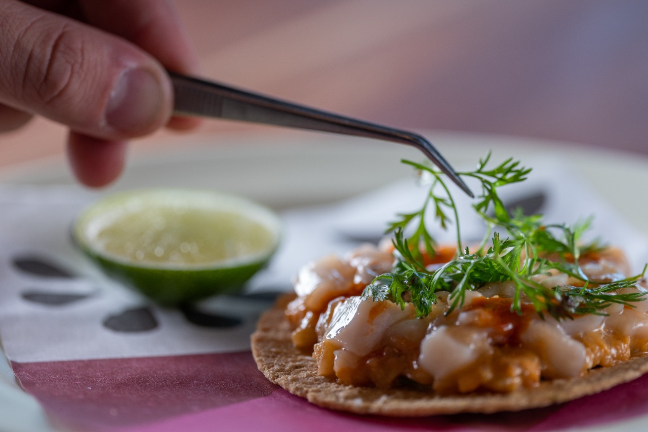 En el Hotel Xcart podrá disfrutar de la nueva cocina yucateca.