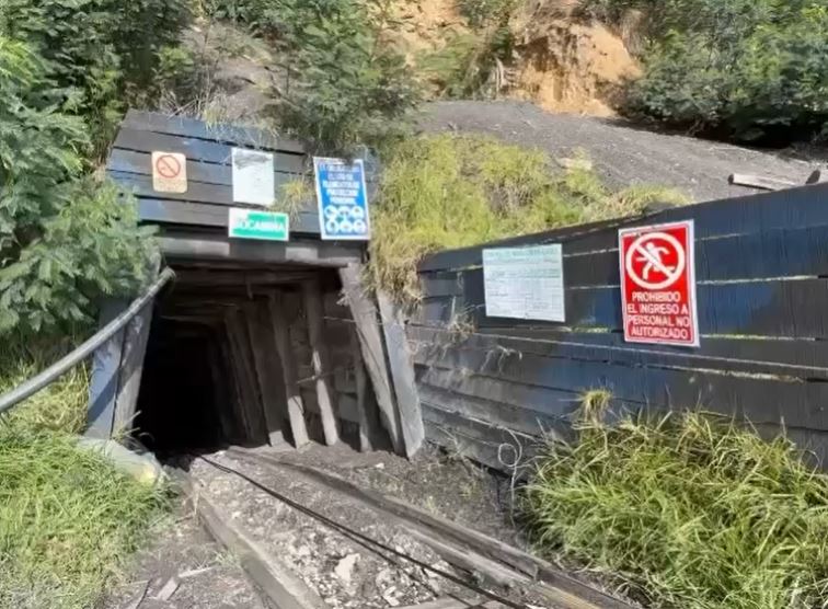 Clausuran explotación de carbón que amenazaba la cuenca alta del río Bogotá