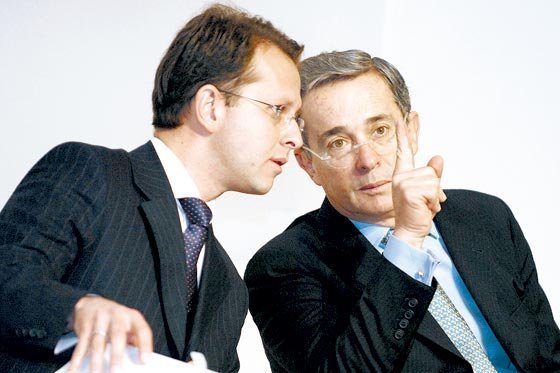 Uribe le pide al Procurador informar sobre «injusta condena» a Andrés Felipe Arias