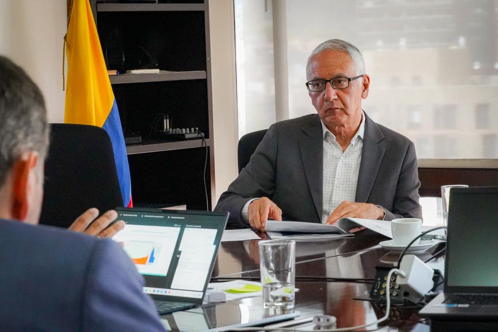 Hospitales y clínicas proponen giro directo para pagar las deudas de las EPS