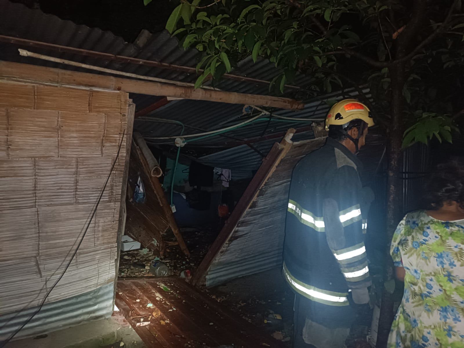 Vendaval en Anapoima: la emergencia dejó techos y árboles caídos