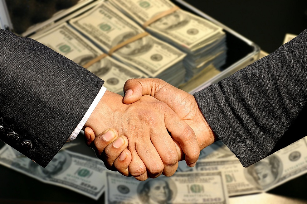 Netflix monta en Brasil tienda con artículos para personas corruptas