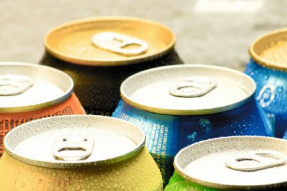 Reino Unido gravará bebidas azucaradas para combatir la obesidad
