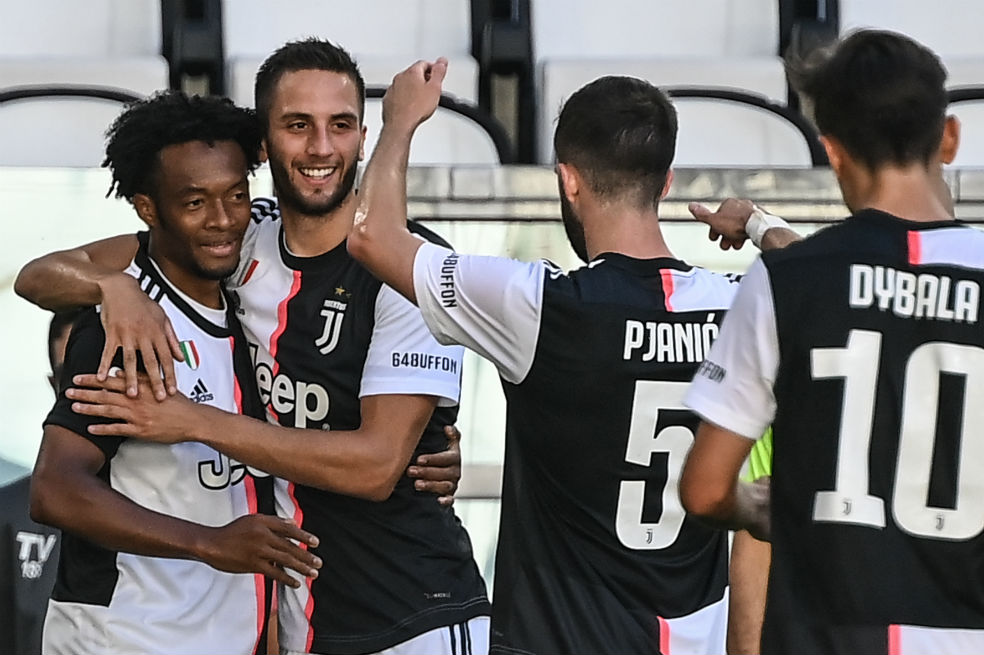 Cuadrado marcó en la victoria de Juventus en el clásico de Turín