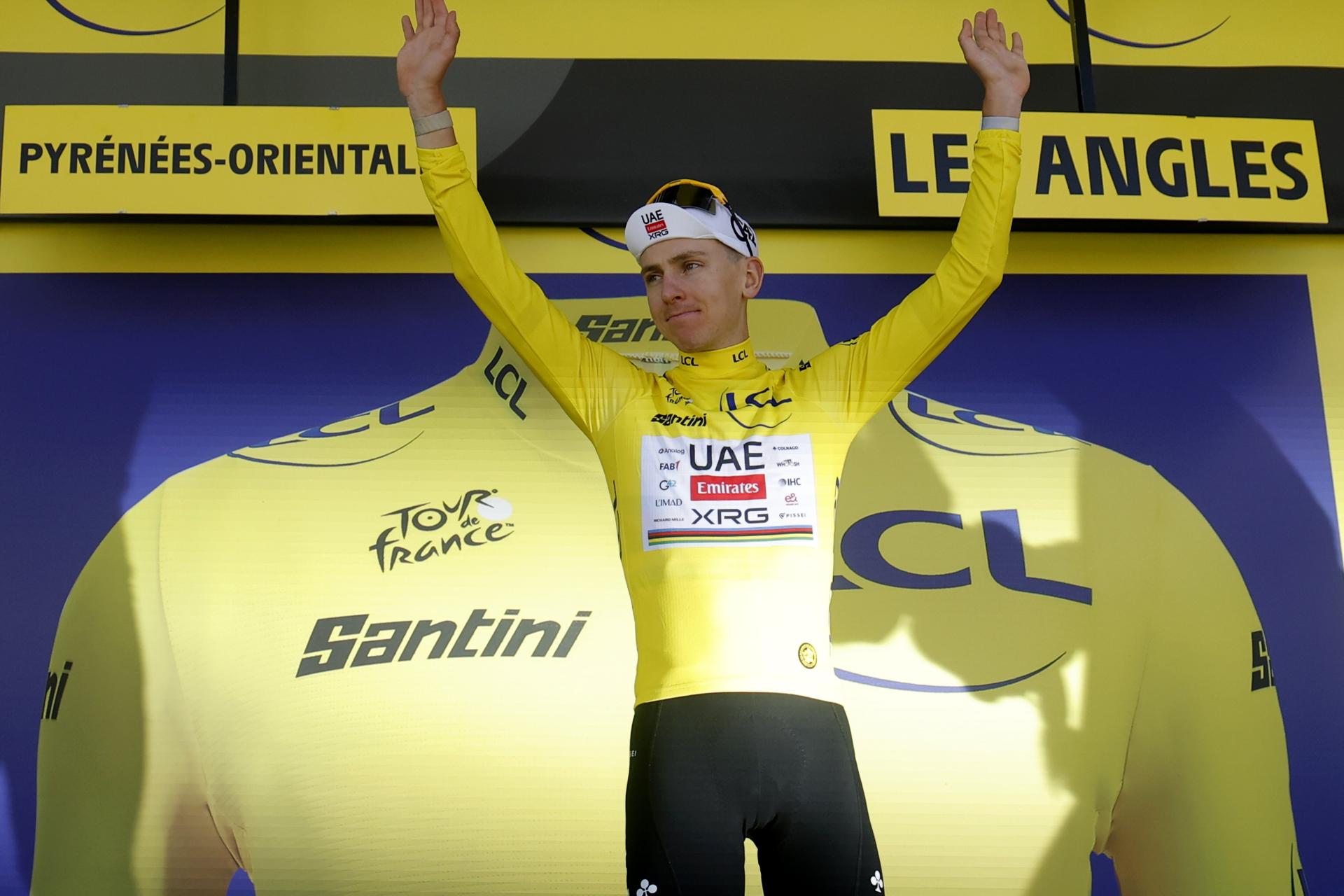 Tadej Pogacar dio espectáculo en la etapa tres del Tour de Francia y es líder de la general