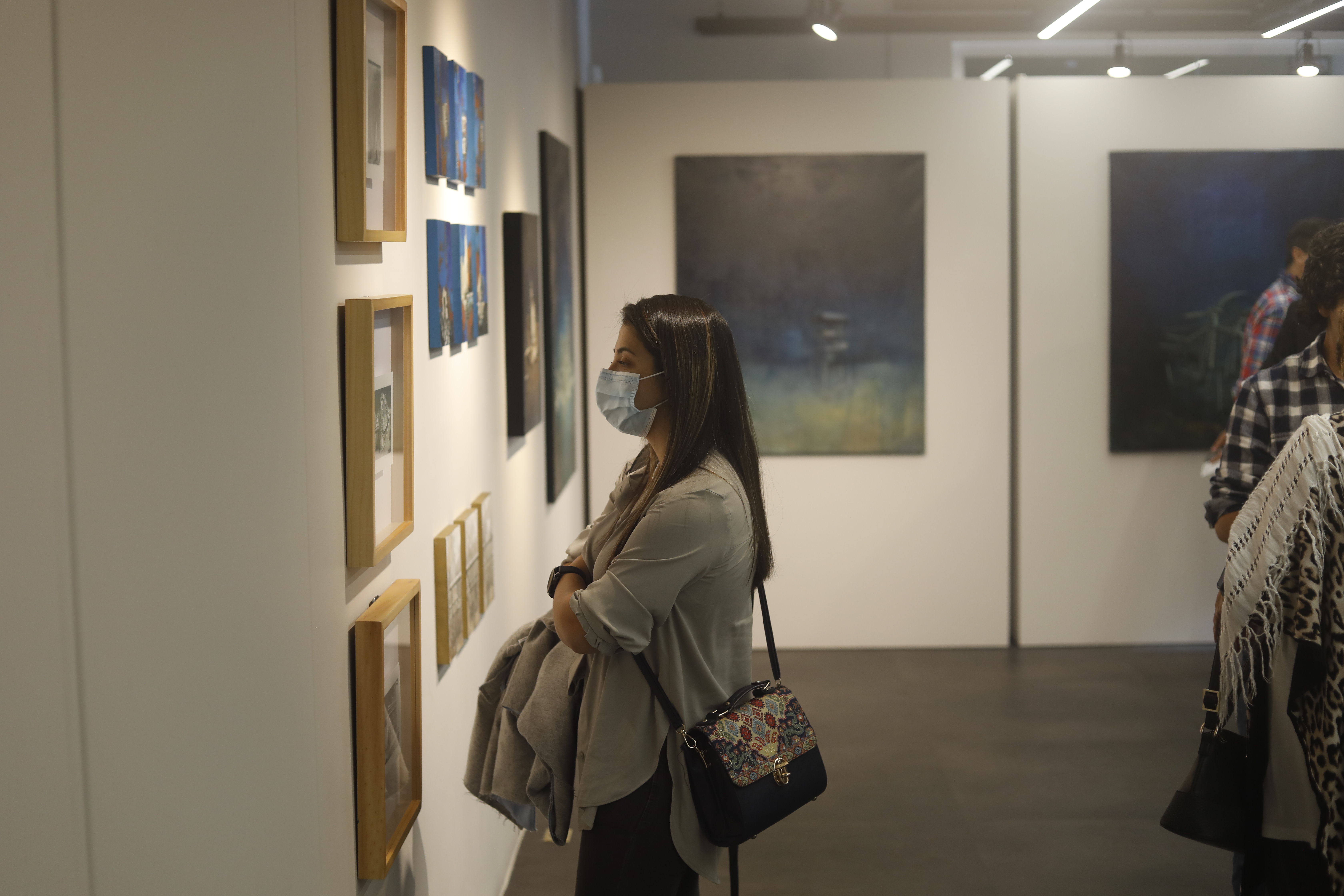 “Alegorías Efímeras”, una exposición que honra la memoria