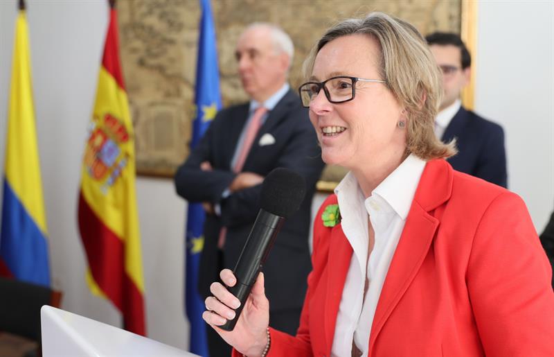 «Se necesitan medidas integrales para proteger a líderes sociales»: Patricia Llombart, embajadora de la Unión Europea