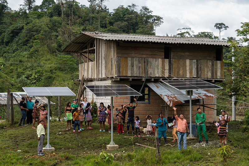 La llegada del servicio de luz que cambió a ocho comunidades del Valle, Caquetá y Chocó