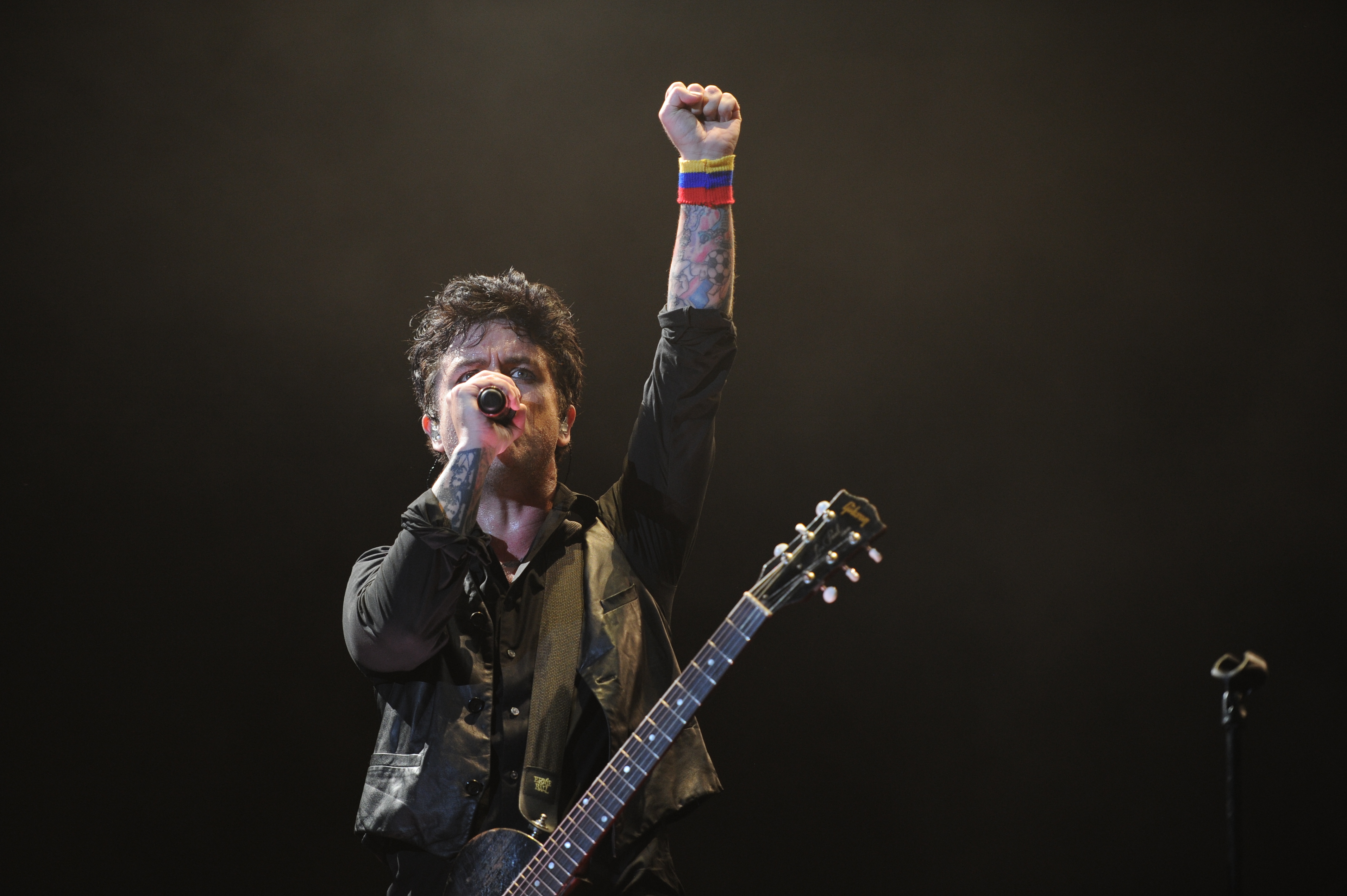 Vocalista, compositor y guitarrista principal de la banda de punk rock Green Day, durante el concierto realizado en el Parque Simón Bolívar.