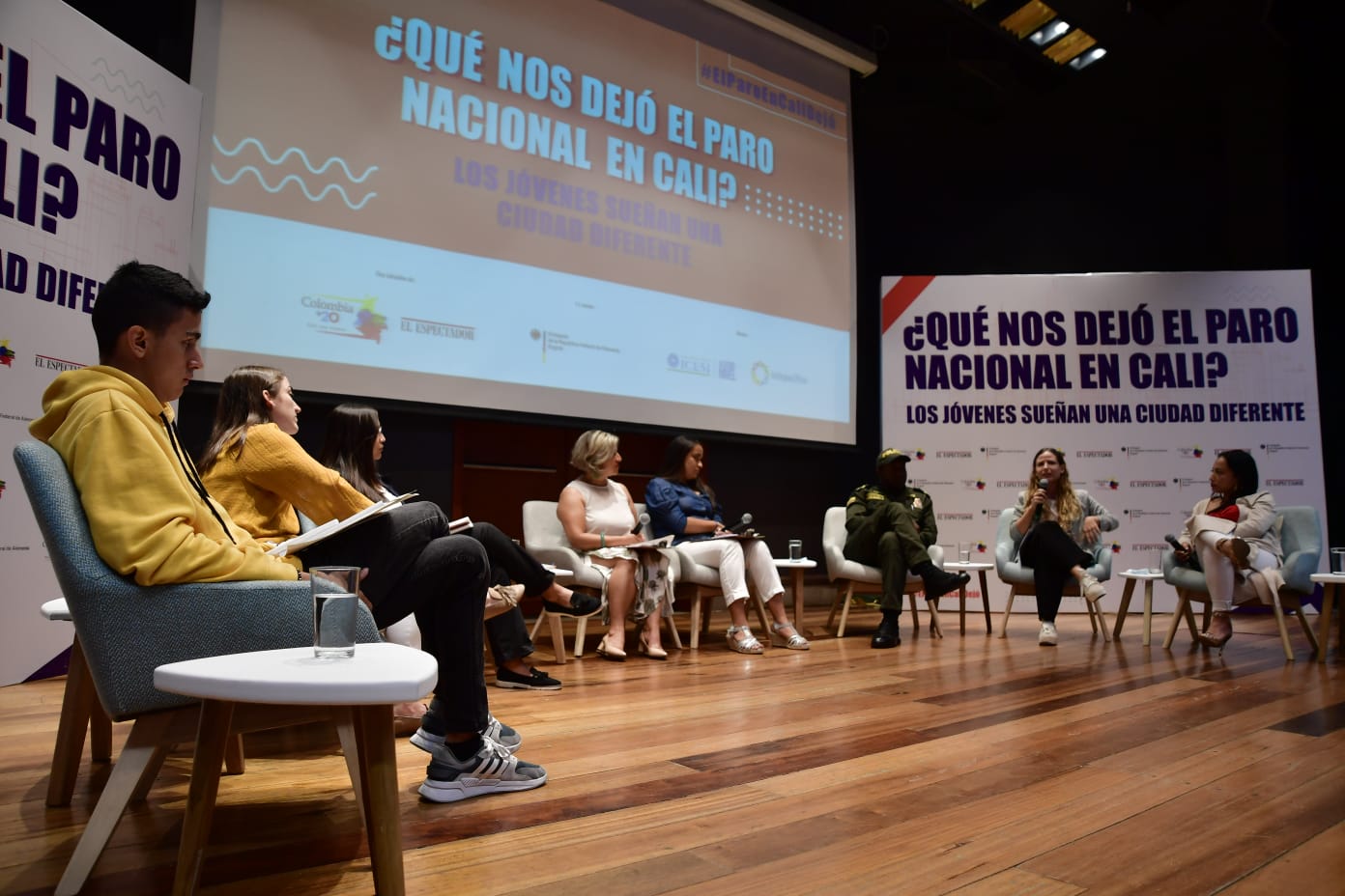 Panelistas del evento Qué nos dejó el paro nacional en Cali