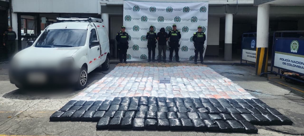 Capturan a un hombre que transportaba 514 kilos de marihuana ocultos en un carro en Bogotá