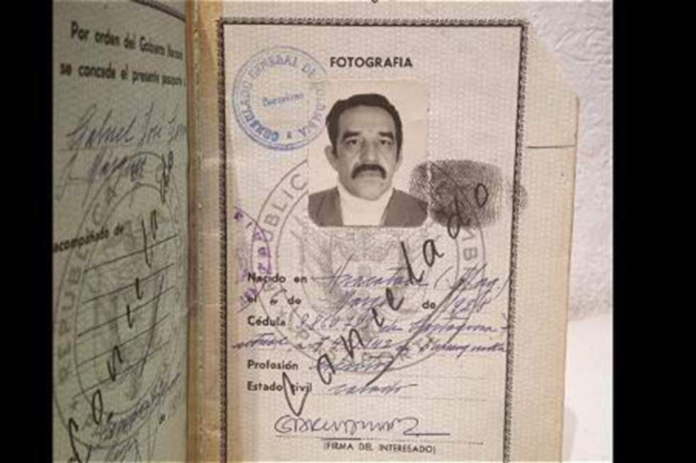Uno de los pasaportes de Gabriel García Márquez. / Archivo