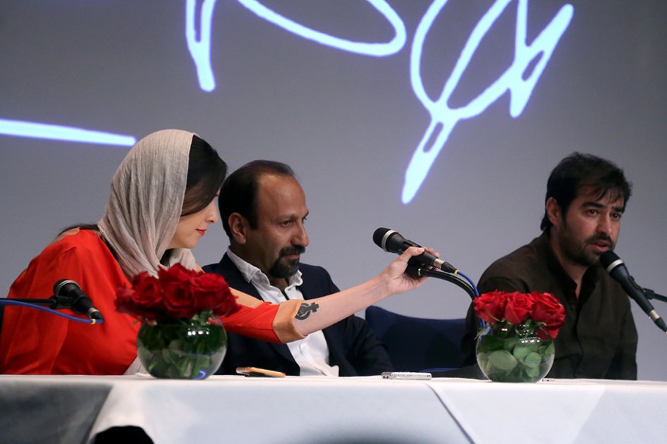 Actriz iraní, criticada fuertemente por tener tatuaje feminista
