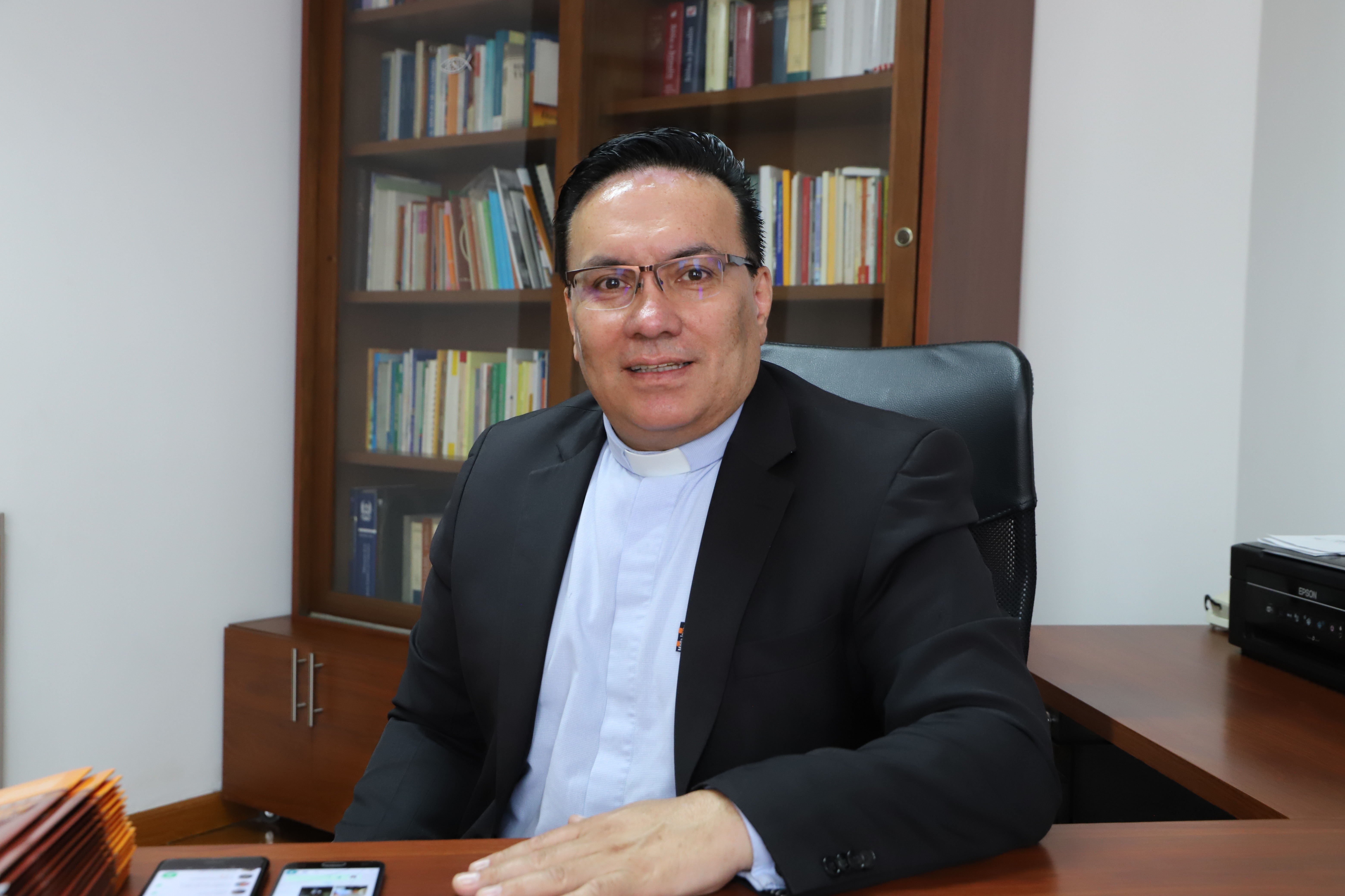 ‘La celebración religiosa no es la que dispara el pico’: padre Bustamante
