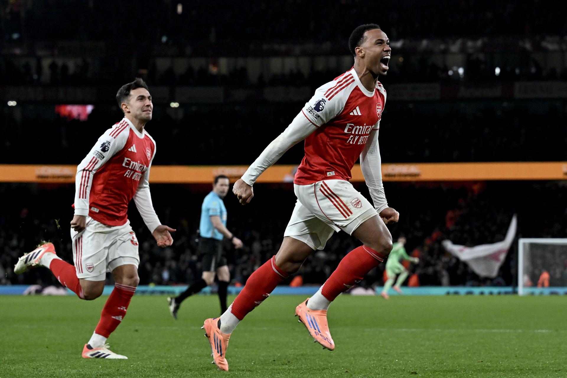 Arsenal demostró carácter y terminó el año goleando 4-1 al tercero de la Premier League