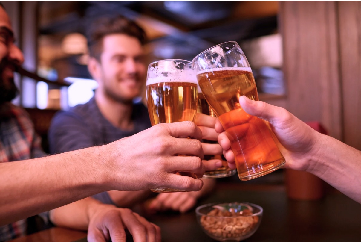 Consejos para hablar con su hijo sobre el consumo de alcohol en diciembre