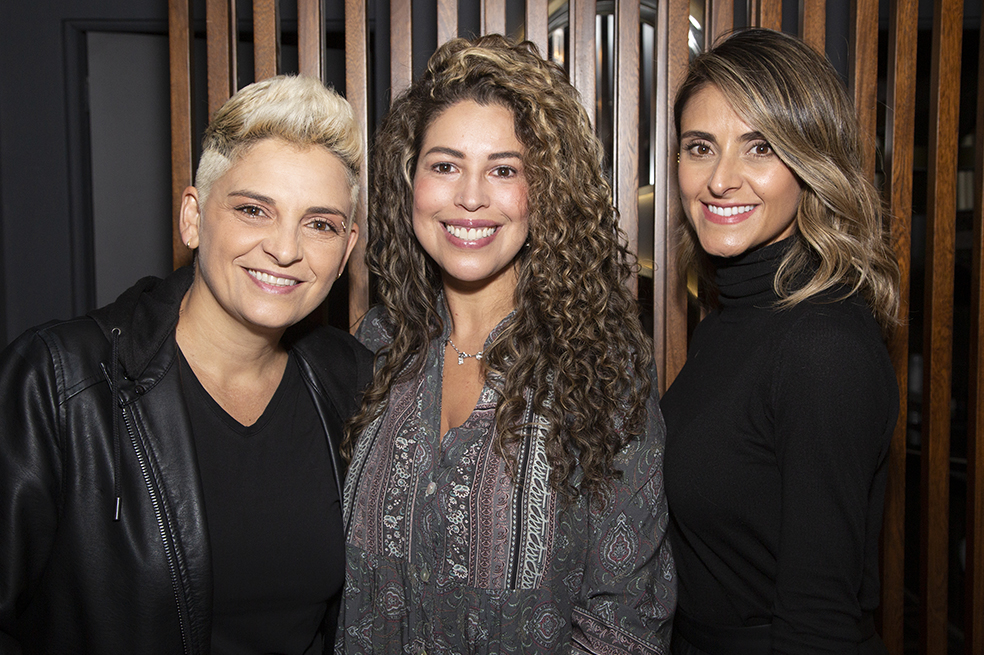 CAMILA CHAIN -TATA SOLARTE Y ROSARIO GOMEZ RESTAURANTE CARLOS SOCIALES