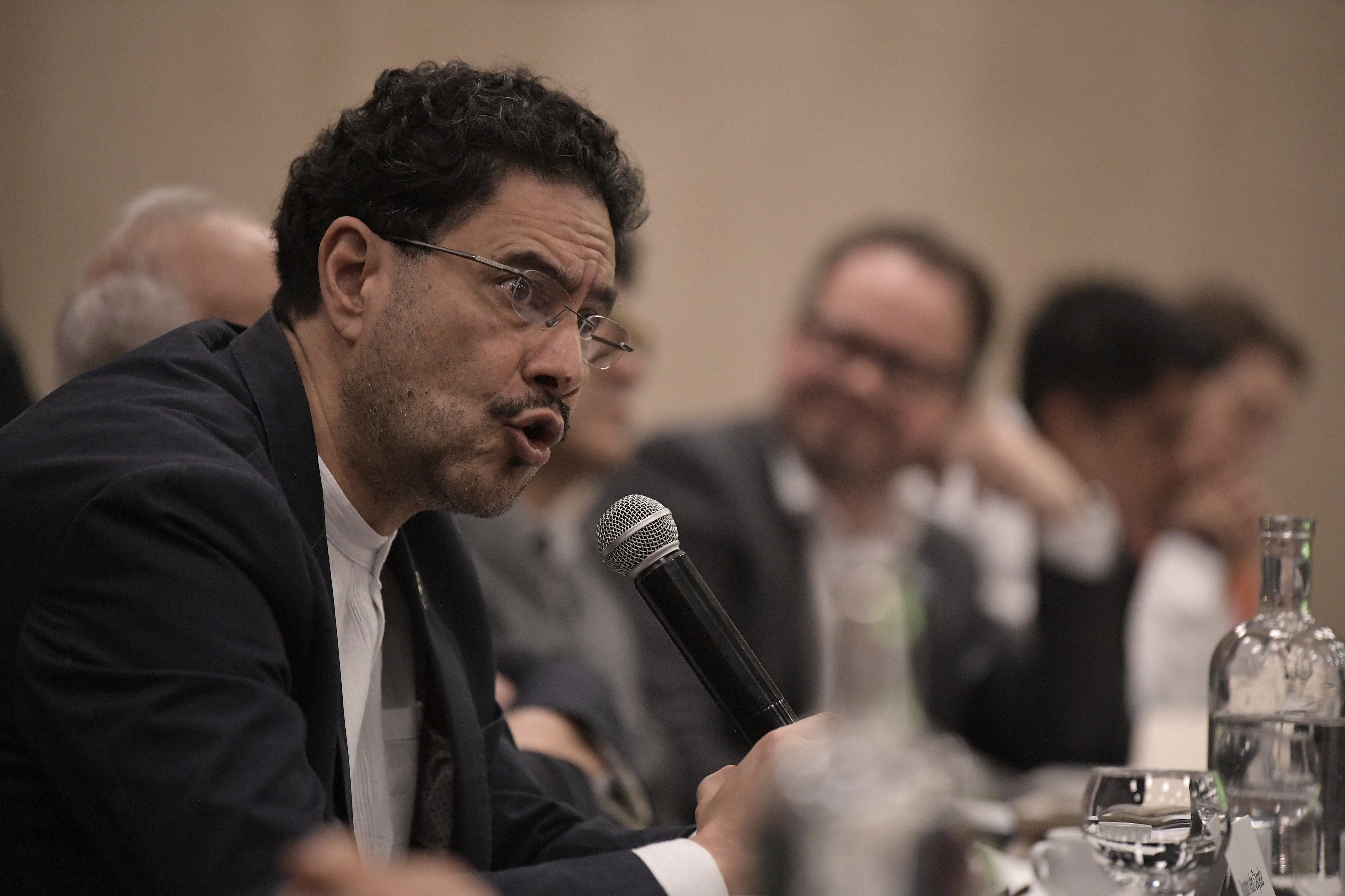 “No hay una autorización para que ELN siga secuestrando y extorsionando”: Cepeda