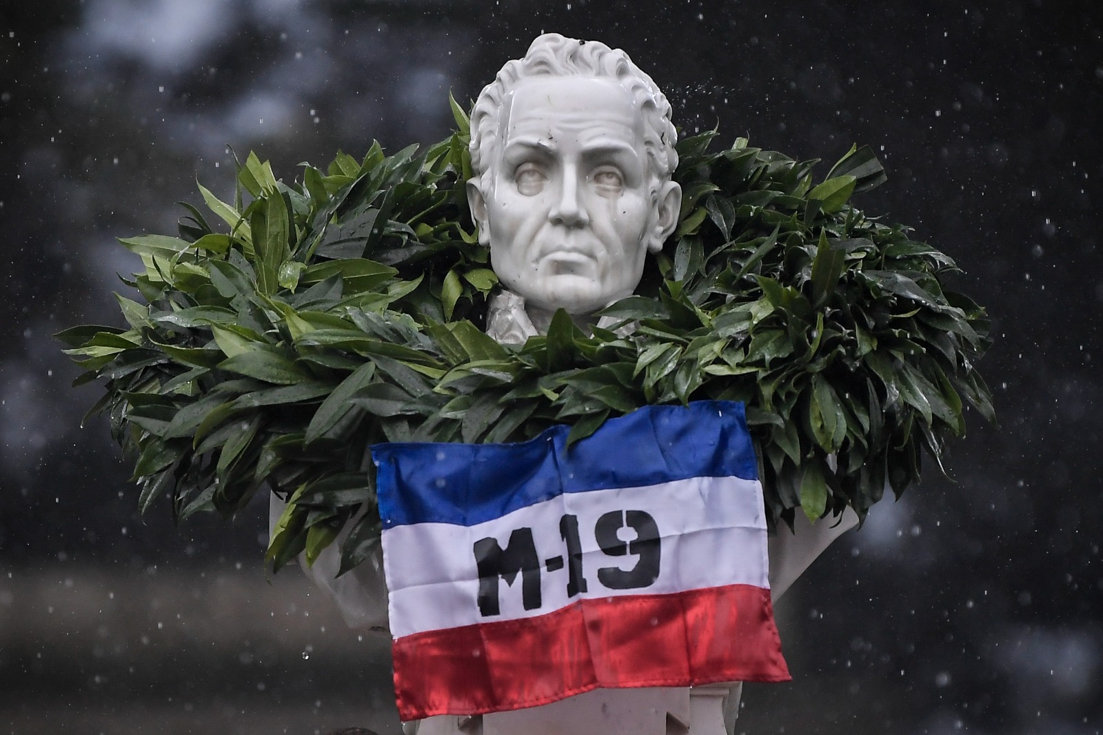 M-19 aniversario en la Quinta de Bolívar