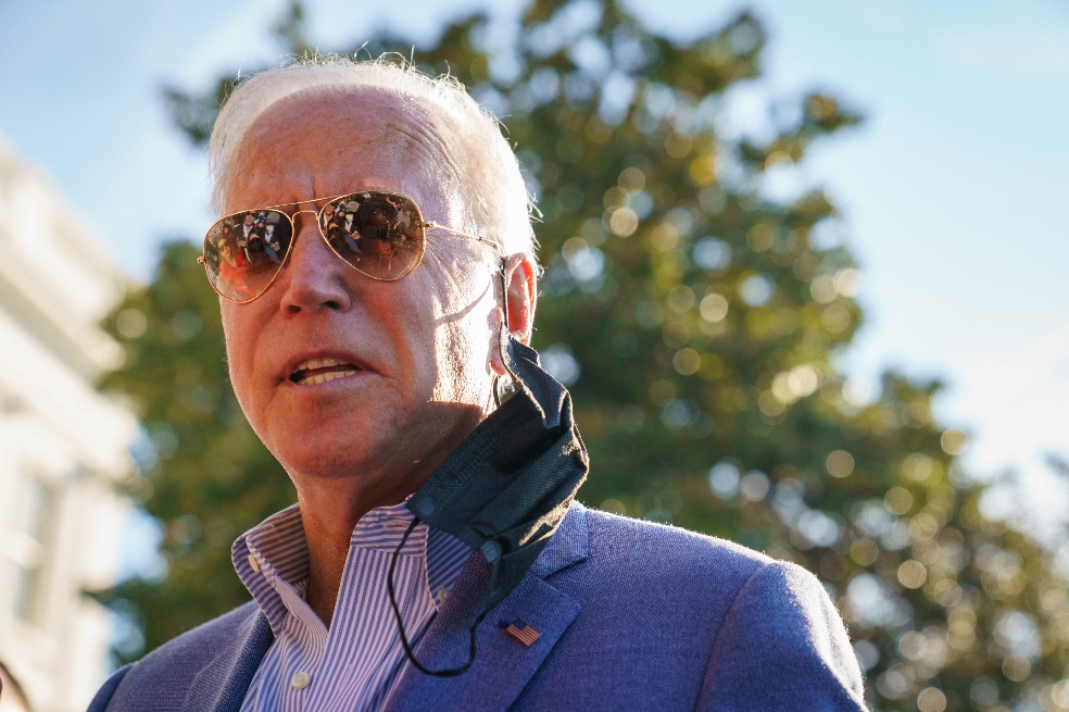 Los planes de gastos de Biden están atascados en el Congreso