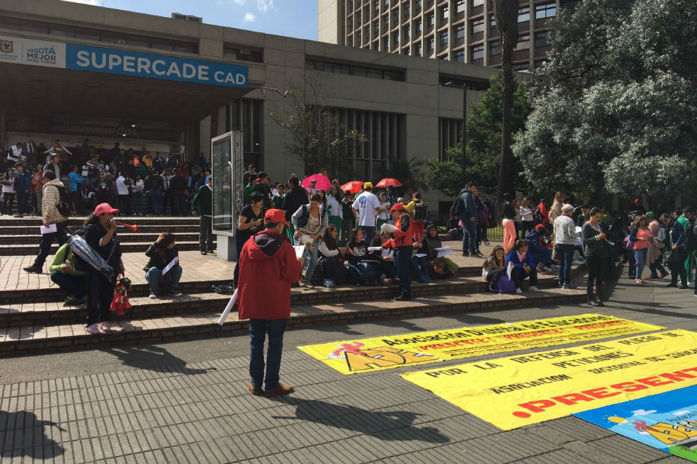 Docentes se irían a paro indefinido si Distrito no atiende sus peticiones