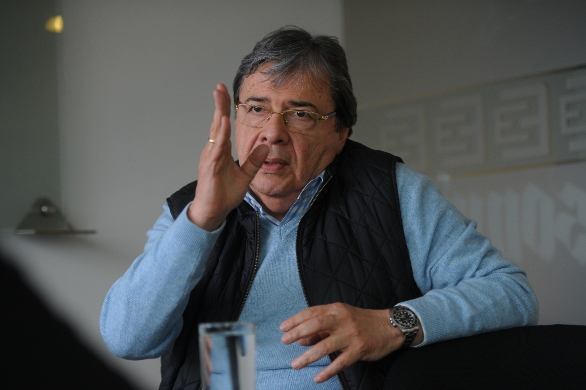 Colombia afirma que no se ha violado soberanía con presencia de tropas venezolanas