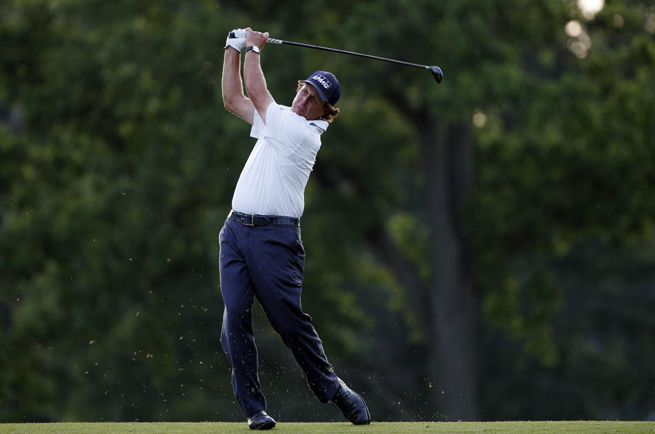 Phil Mickelson lidera el US Open tras la tercera jornada