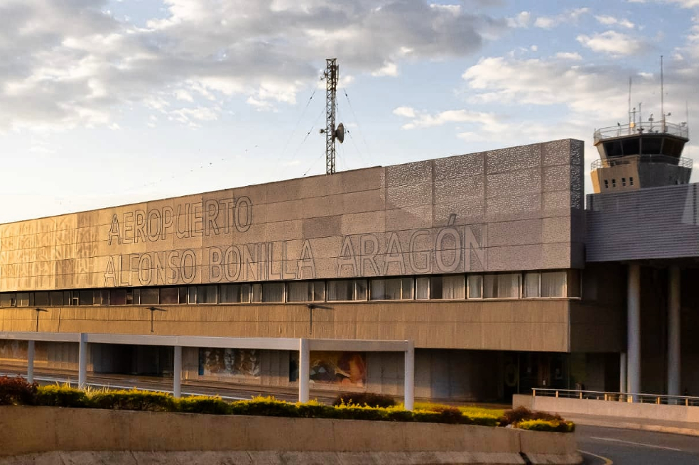 Aeropuerto de Cali restringe el ingreso: únicamente podrán entrar quienes tengan pasabordo