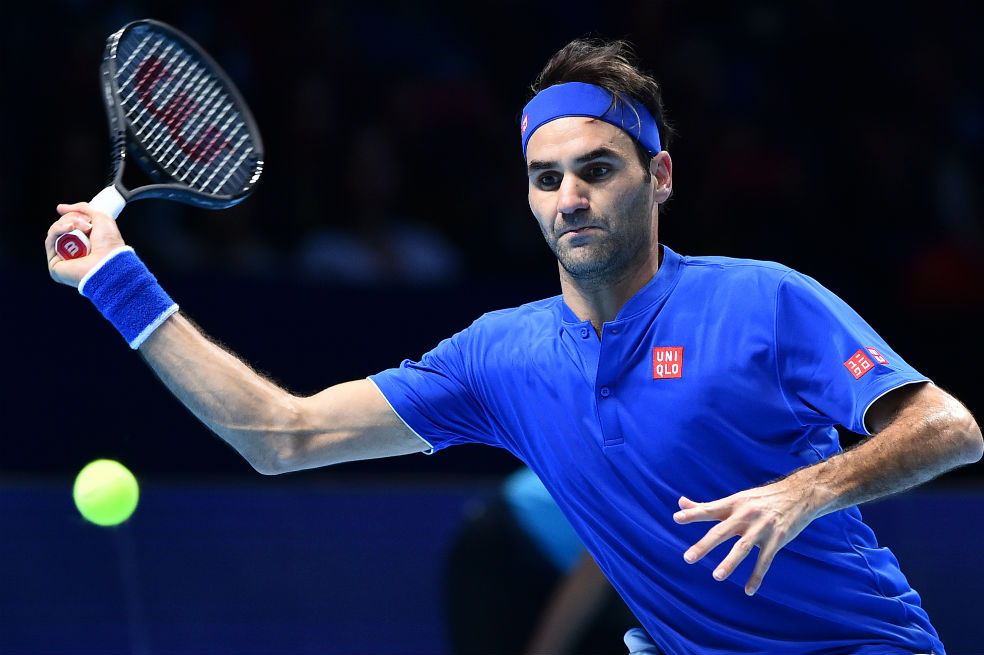 Federer vence a Anderson y avanza como primero a semifinales del Masters
