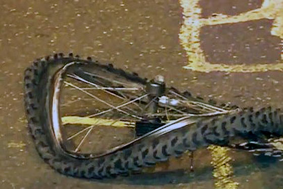 Muere ciclista al ser arrollado por camioneta en Bogotá