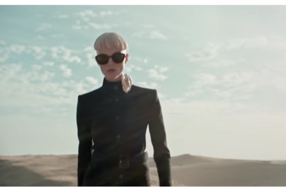 Saint Laurent elige el desierto en su primer desfile fuera del calendario oficial