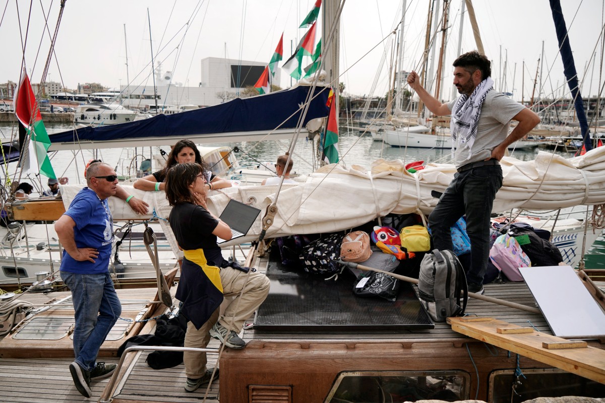 Israel intercepta flotilla para Gaza y captura a 211 activistas, denuncian los organizadores