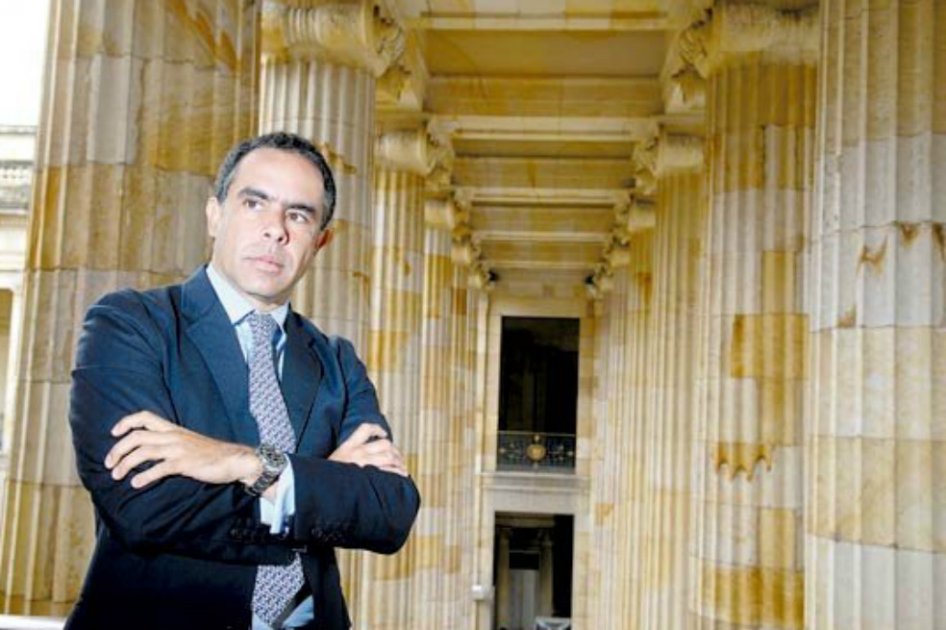 Senador Benedetti propone acercar las leyes a los ciudadanos