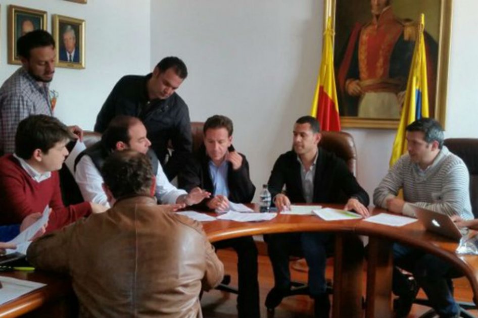  La Comisión de Gobierno del Concejo discute la iniciativa con el subsecretario de Seguridad y quien será el titular del nuevo despacho, Daniel Mejía. /Twitter: @danielpalam 