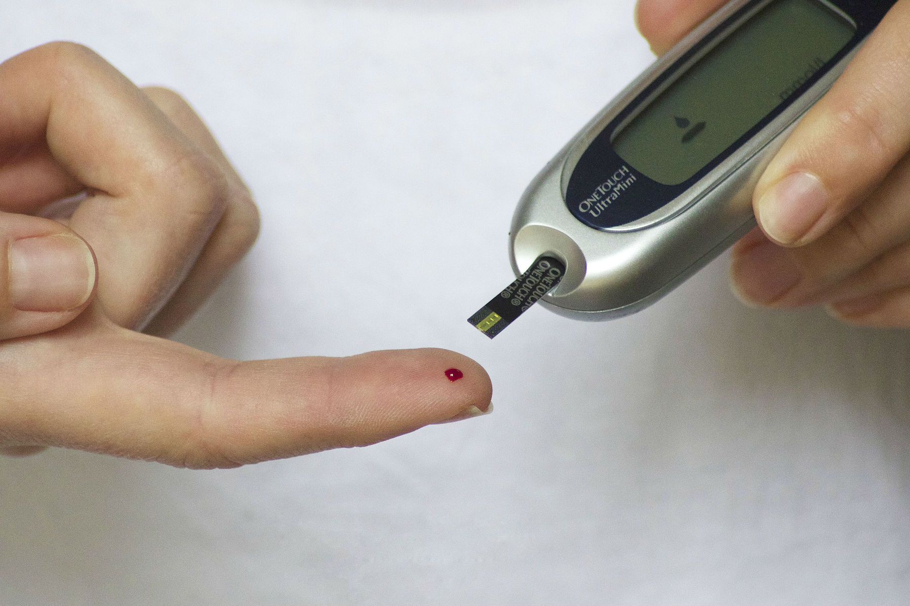 La diabetes es una de las enfermedades crónicas más prevalentes en el mundo y su impacto va mucho más allá de los niveles de azúcar en la sangre. 
