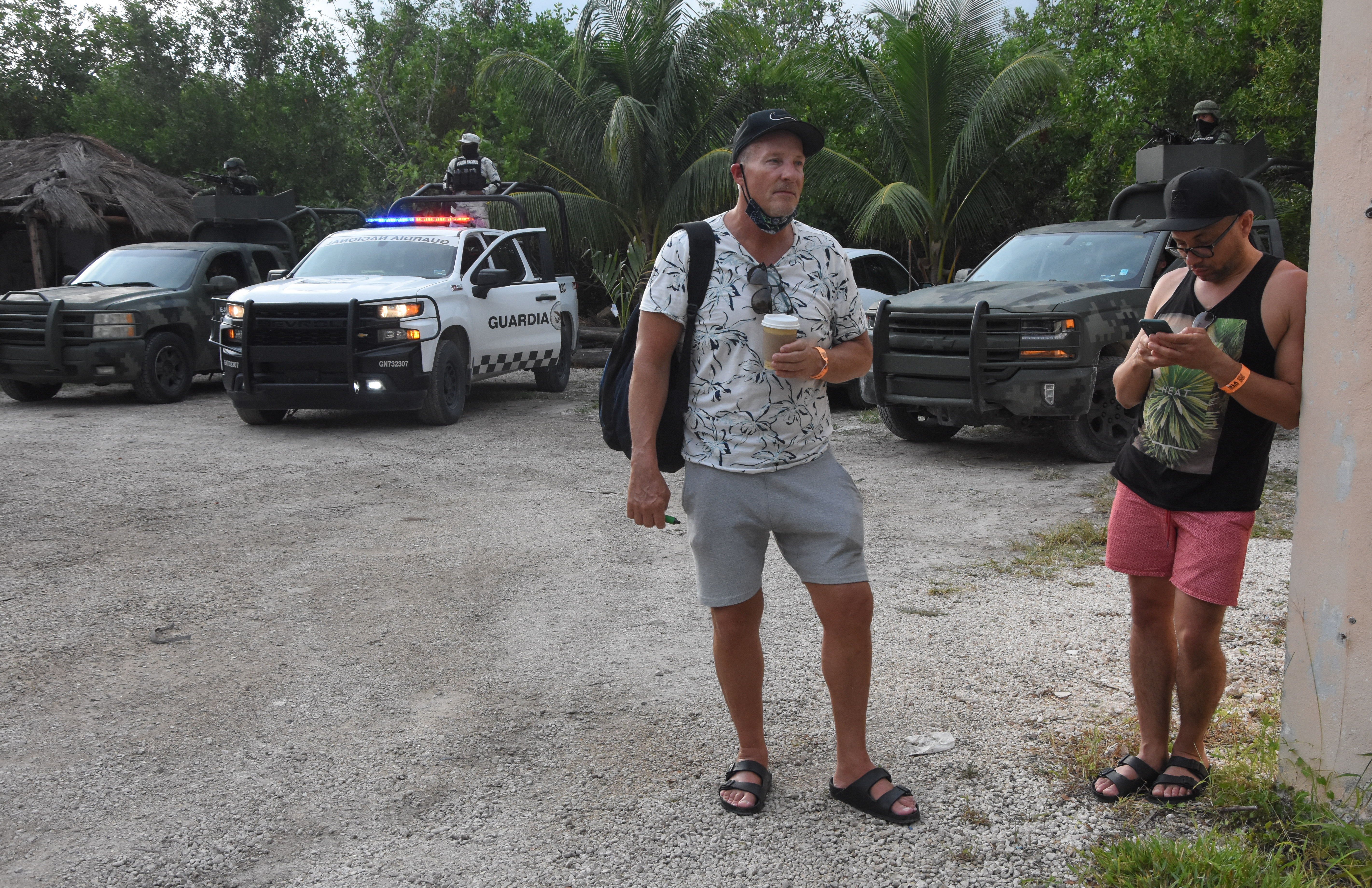 Balacera en playa cerca de Cancún dejó dos personas muertas