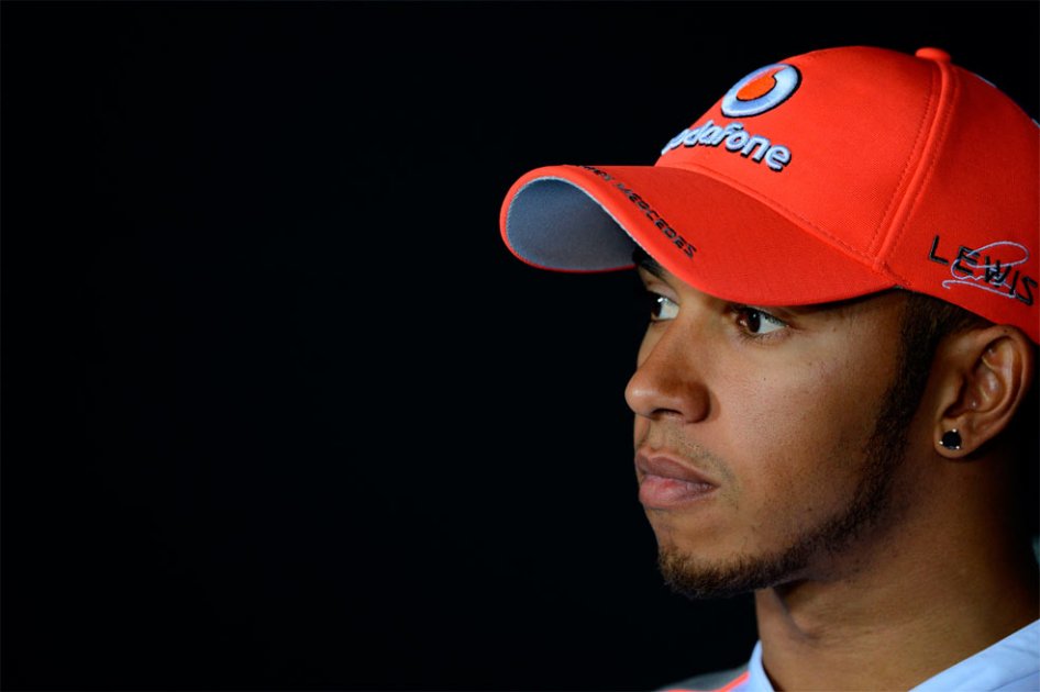 Mercedes anuncia el fichaje de Lewis Hamilton