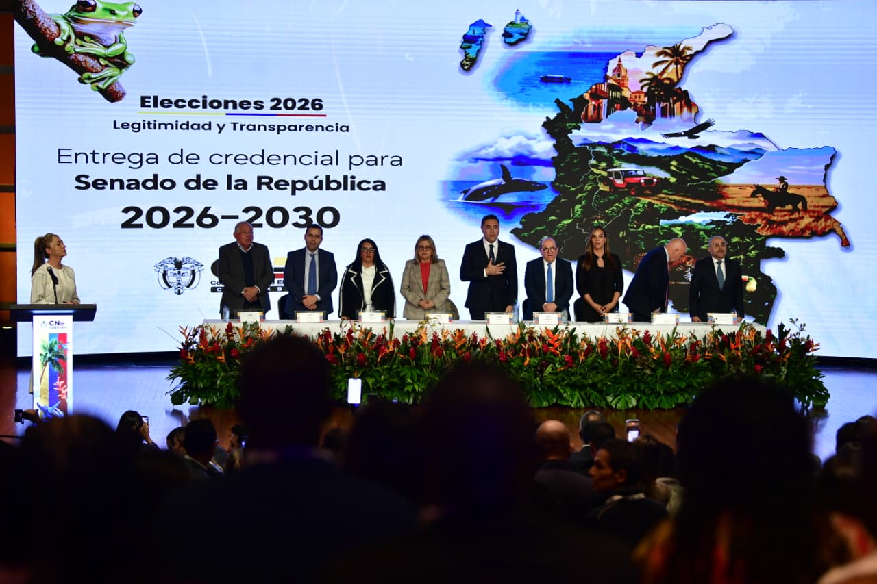 CNE entregó las credenciales a los 103 senadores elegidos para el período 2026-2030