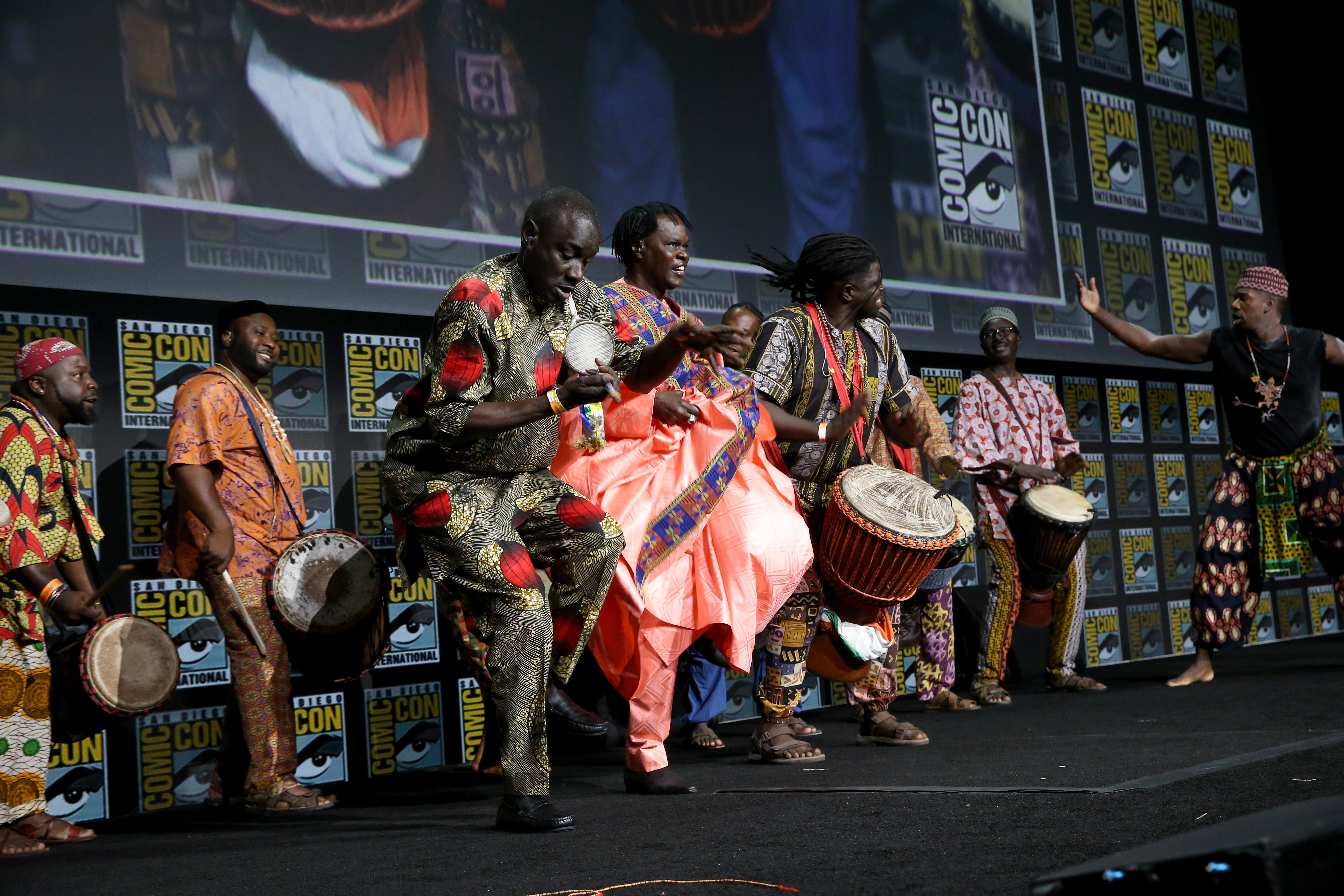 Massamba Diop y Baaba Maal se presentaron en vivo durante el San Diego Comic Con (Photo by Jesse Grant/Getty Images for Disney)
