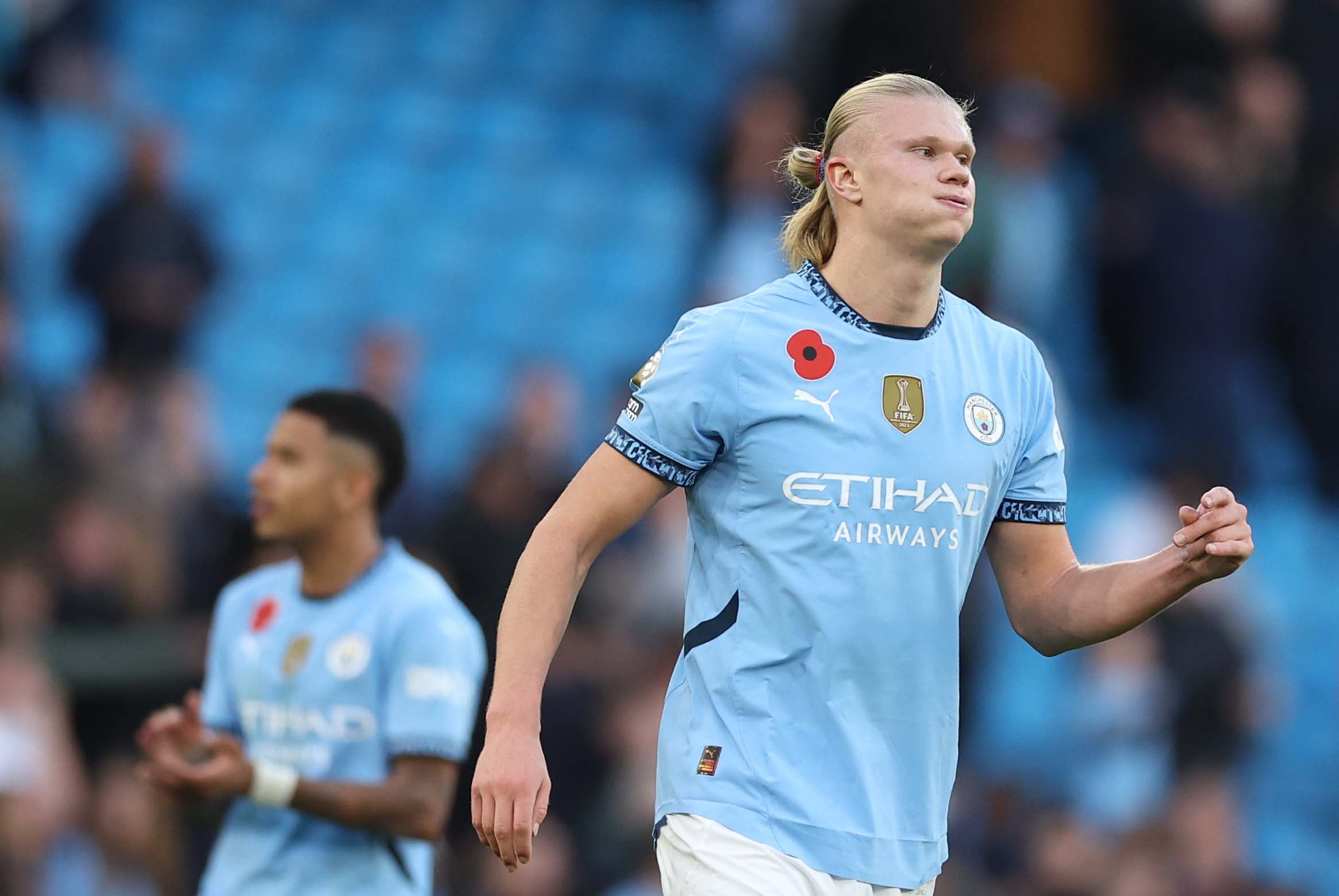 Manchester (United Kingdom), 25/10/2024.- Erling Haaland of Manchester City walks after the English Premier League soccer match between Manchester City and Southampton FC, in Manchester, Britain, 26 October 2024. (Reino Unido) EFE/EPA/ADAM VAUGHAN EDITORIAL USE ONLY. No use with unauthorized audio, video, data, fixture lists, club/league logos, 'live' services or NFTs. Online in-match use limited to 120 images, no video emulation. No use in betting, games or single club/league/player publications.